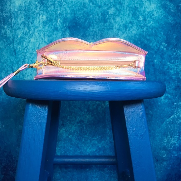 Iridescent Purple Crossbody Lip Bag - Picture 2 of 4